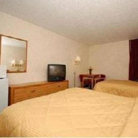 Quality Inn Waynesburg Exterior foto