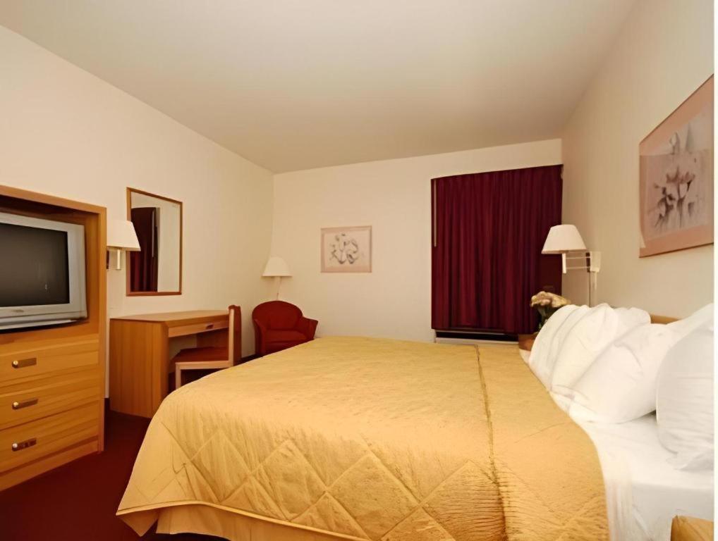 Quality Inn Waynesburg Exterior foto